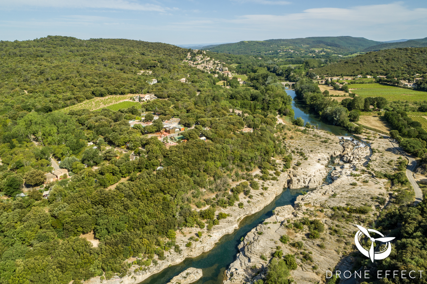 Prise de vue aérienne de la Roque sur Cèze dans le Gard