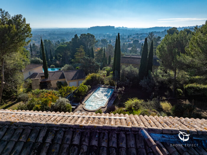 Prise de vue drone immobilier à Villeneuve Les Avignon